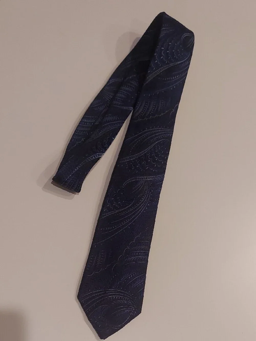 Vintage Gold Of Persia Dark Blue Paisley Silk Tie